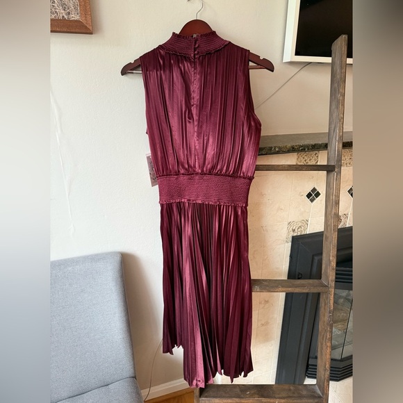 NWT NANETTE LEPORE
Pleated Sleeveless Blouson Midi Dress, MOROCCAN RED, 8 - Picture 7 of 8